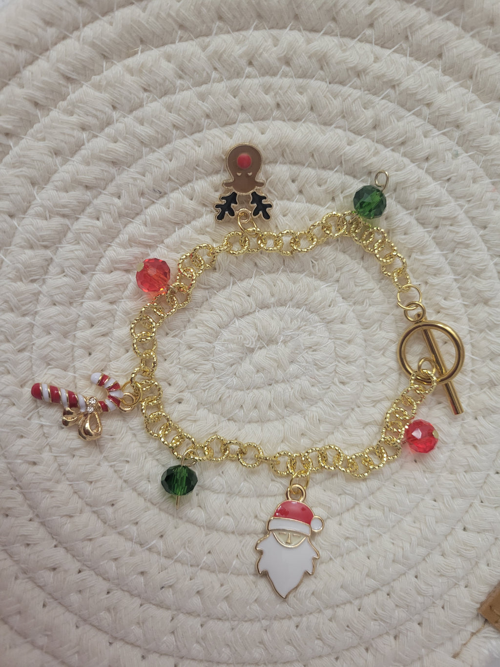 Pulsera de charms navideños