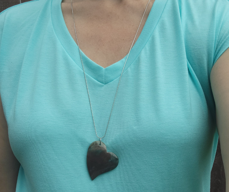 Woman wearing a brown necklace